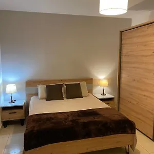 https://spinola-bay-apt-beatiful-3-double-bed-apt-near-beach-in.hotelssaintjulians.com