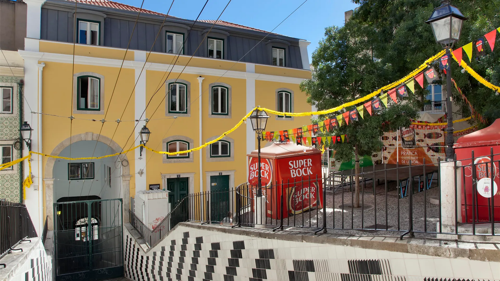 Ascensor Da Bica - Lisbon Serviced Apartments