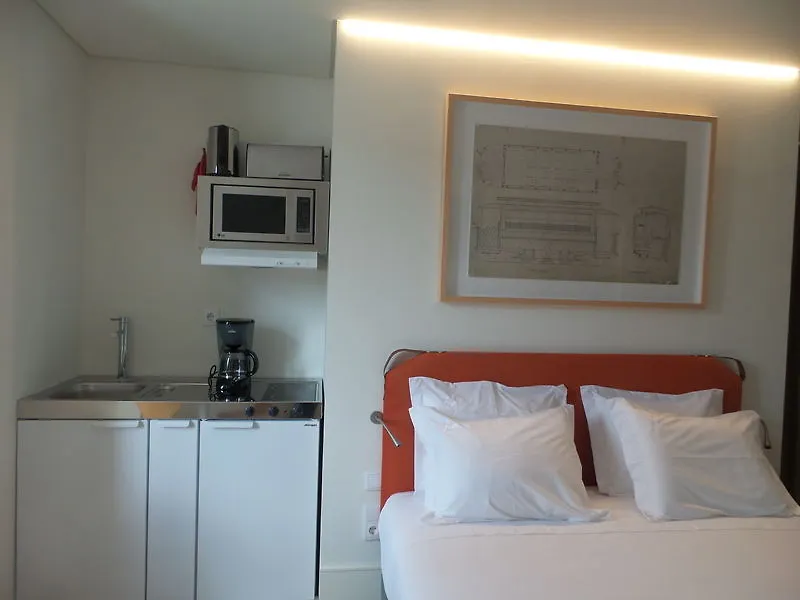 Ascensor Da Bica - Lisbon Serviced Apartments